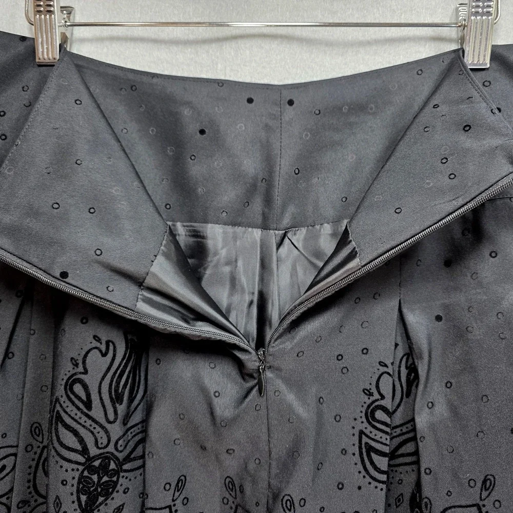Y2K Floral Embroidered Skirt Black‎ Pleated Gypsy Fairy Wimsigoth Witchy Sz 12